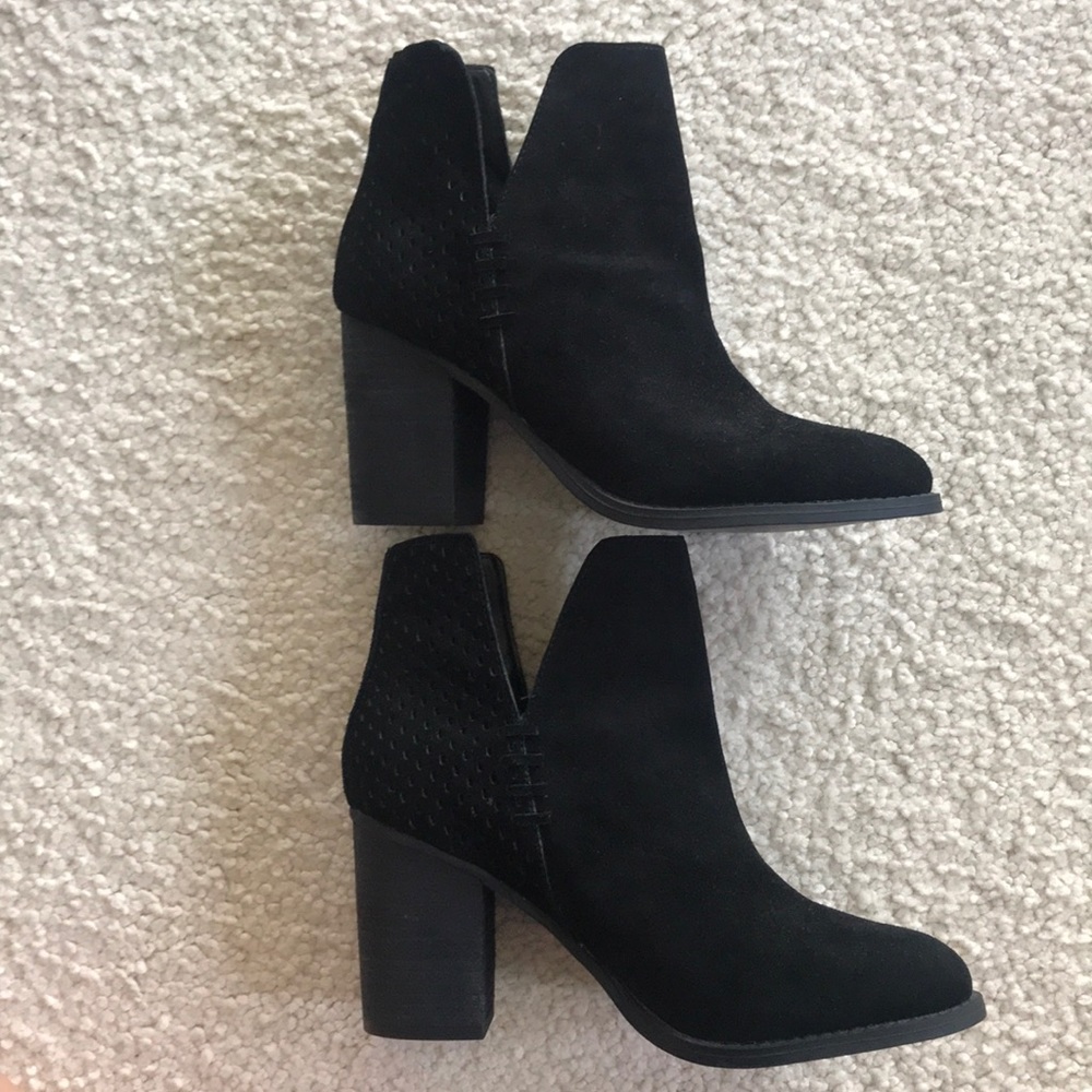 Steve Madden booties - Picture 2 of 4